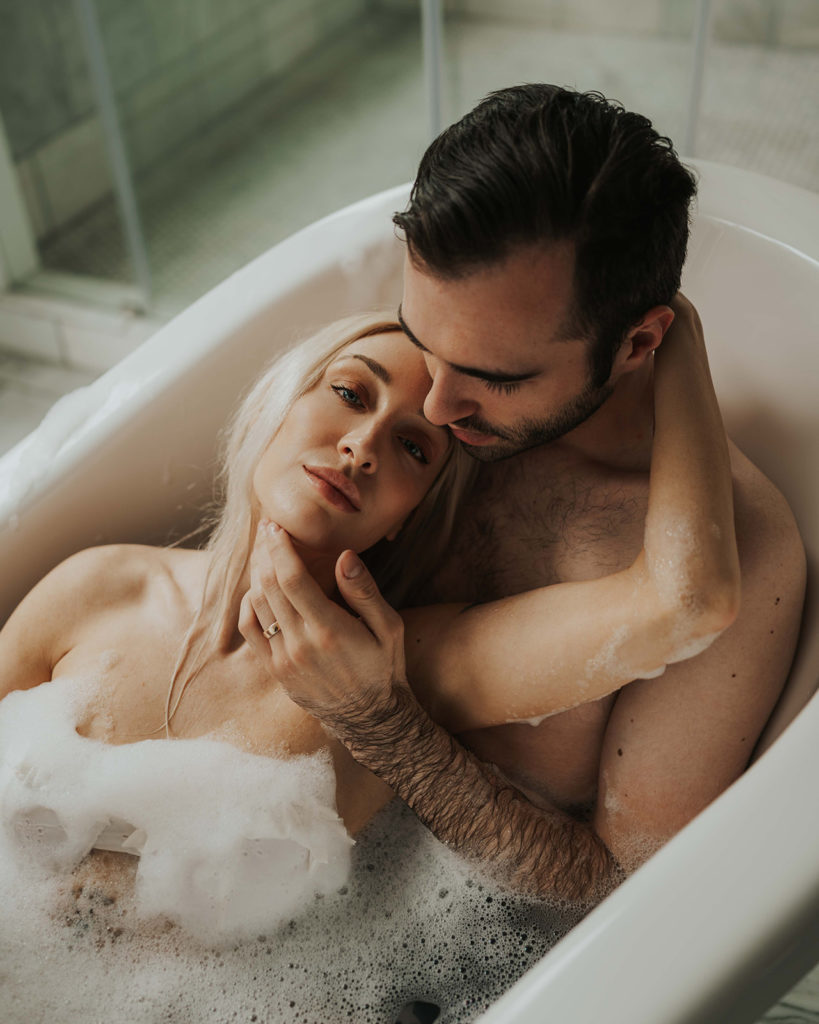 Fun Tennessee couples engagement session in the bathtub.