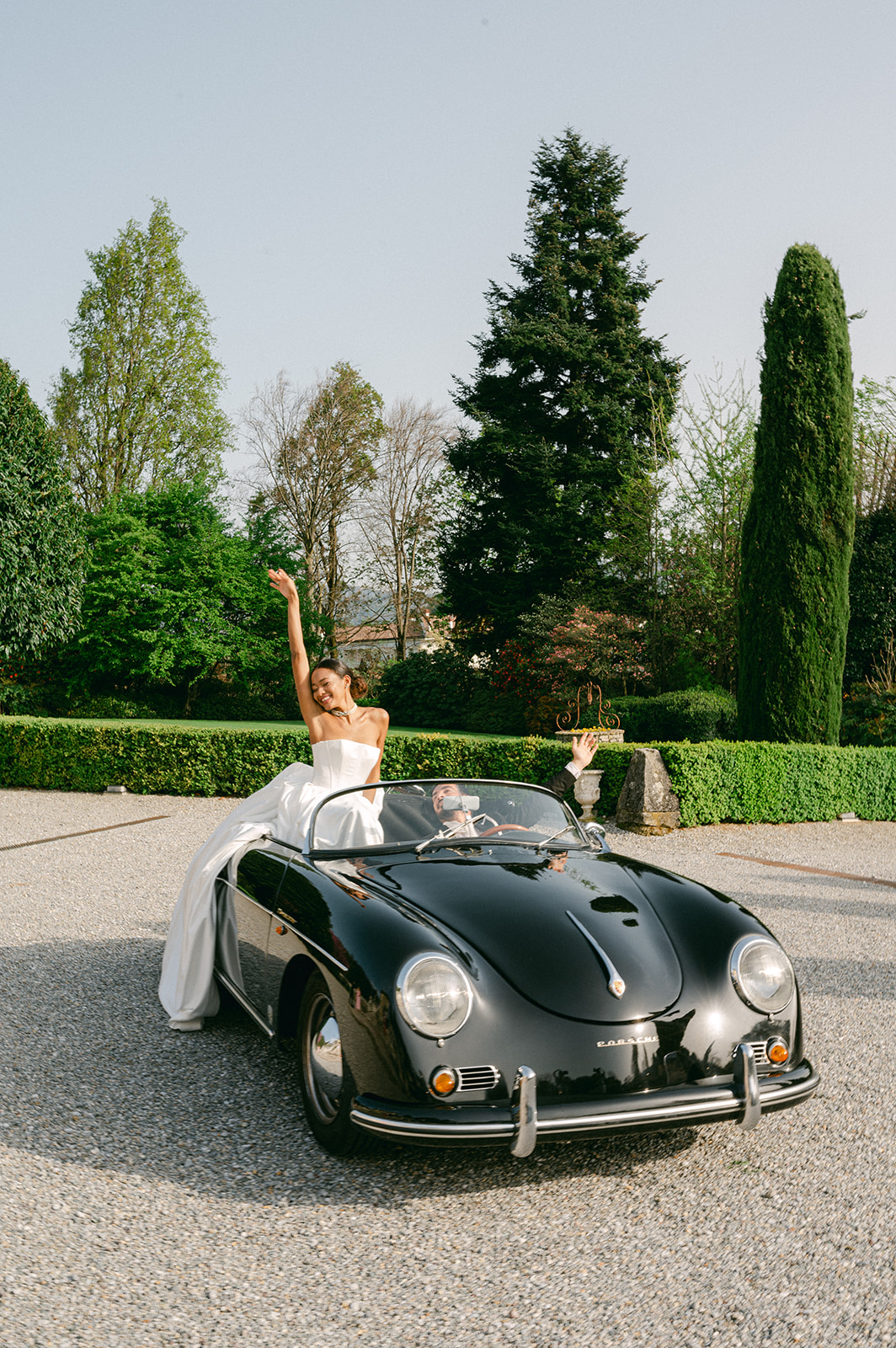 Bride and groom vintage car wedding photos at Villa Canton in Italy.